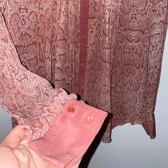 Joie dusty pink snake pattern blouse - Picture 4 of 4